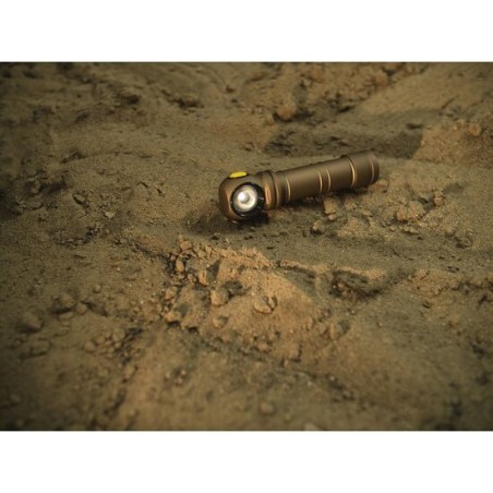 Latarka Armytek Wizard C2 Pro Max Magnet USB Sand (białe światło)