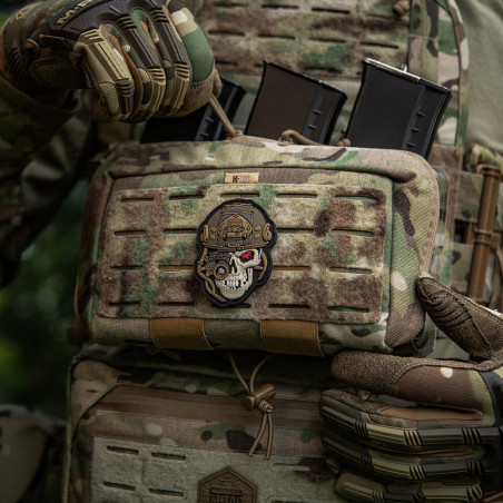 Naszywka Worn To The Bone PCV 