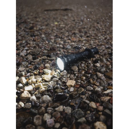 Armytek Predator Pro Magnet USB White