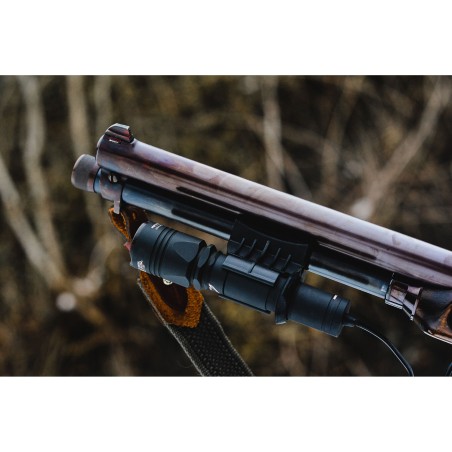 Latarka taktyczna Armytek Dobermann (czerwone światło)