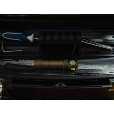 Latarka Armytek Wizard C2 Pro Magnet USB Sand (białe światło)